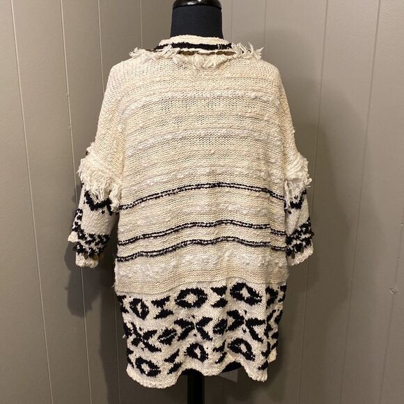 Anthropologie Extra Small/Small Margot Fringed Poncho Sweater Metal - Picture 8 of 12